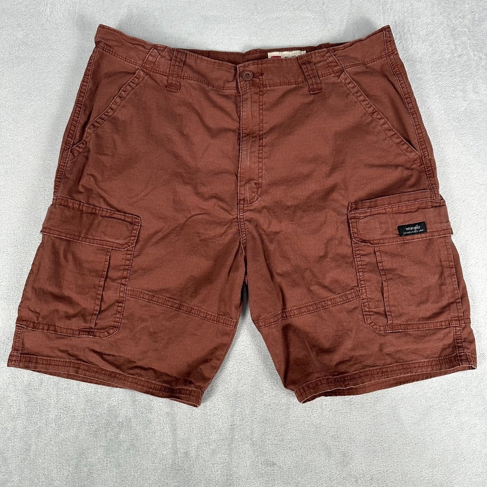 Wrangler Cargo Shorts Men's Size 38 Rust Relaxed Fit Casual Hiking Utility